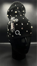 Charger l'image dans la galerie, 🖤 ZLAK ATTITUDE – Black Royal Pearl Beanie
