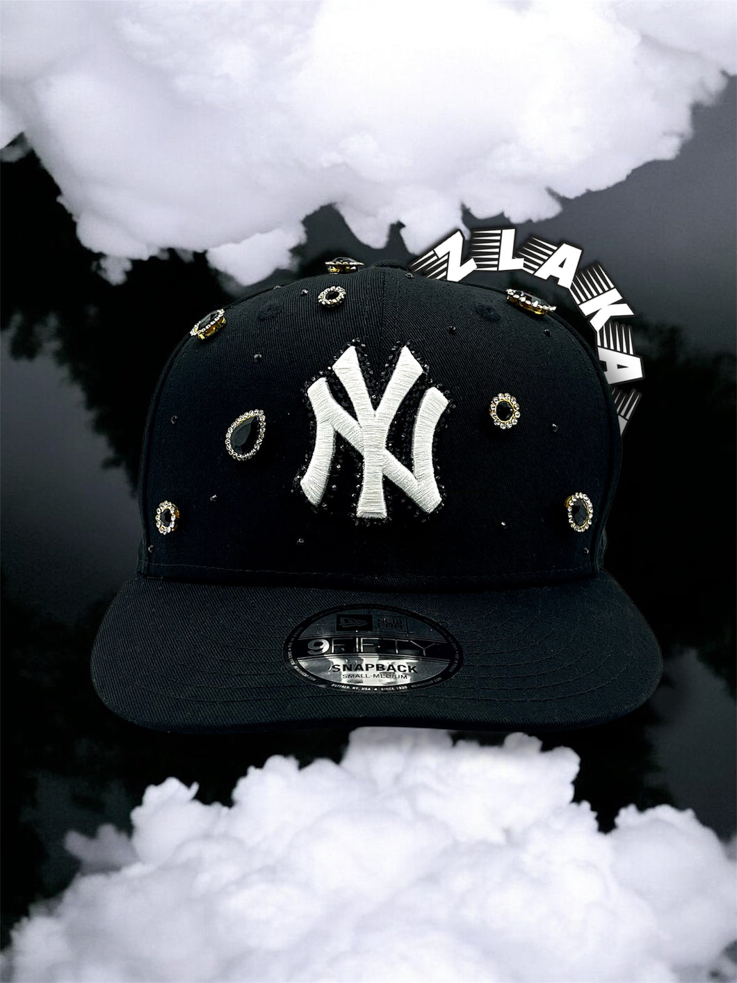 🧢 Pièces Unique New York Édition Luxe – Strass & Détails Dorés