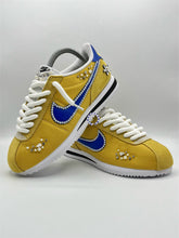 Charger l&#39;image dans la galerie, NIKE CORTEZ - Édition &quot; Yellow Royale &quot; 💛💙
