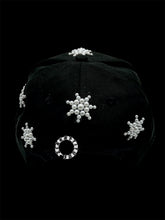 Load image into Gallery viewer, Casquette New York Yankees Custom Perles — Édition Limitée
