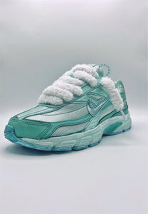 GREEN NIKE TOUDOUX